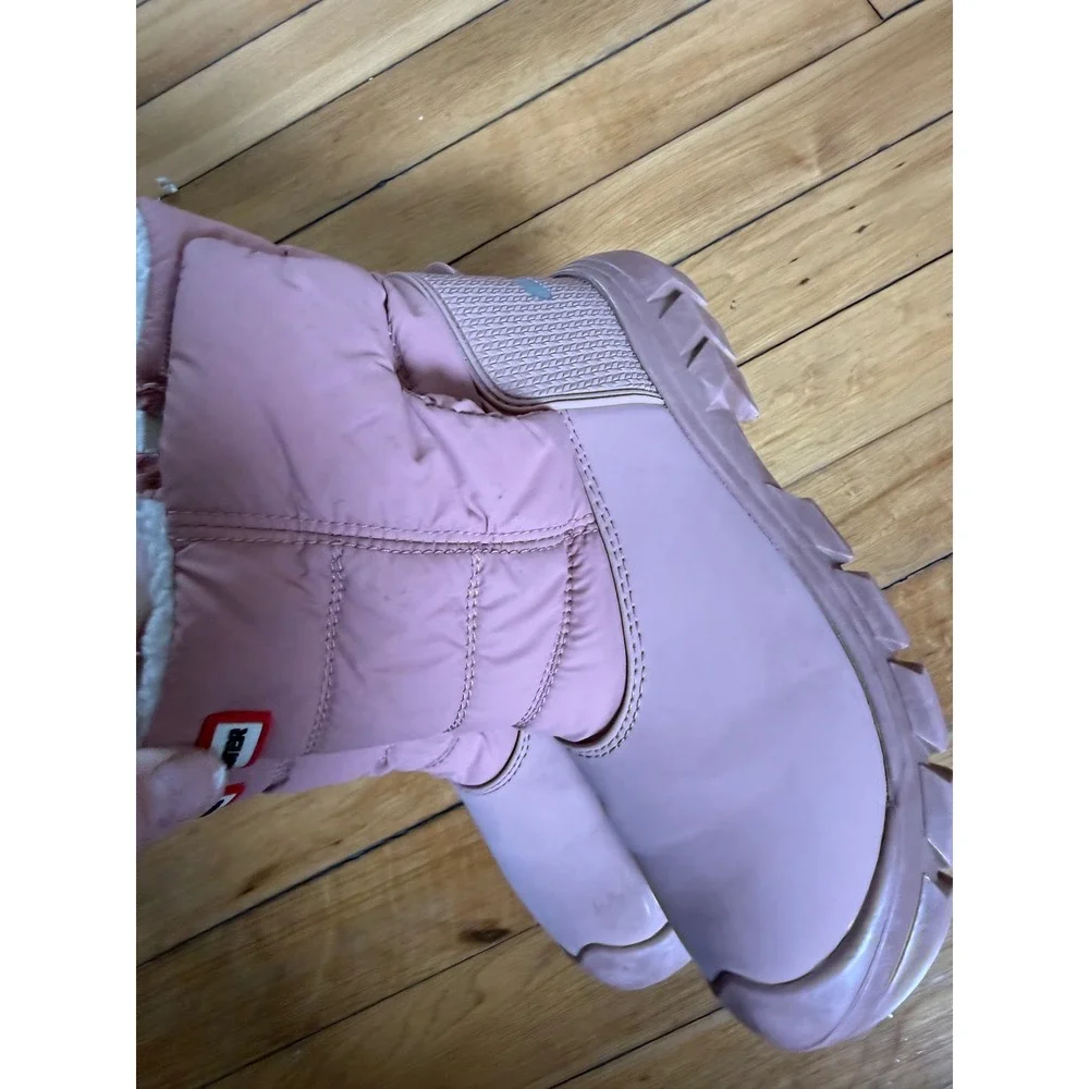 Hunter ankle‎ puffer Sherpa lined weather proof outdoor snow boots in pink youth